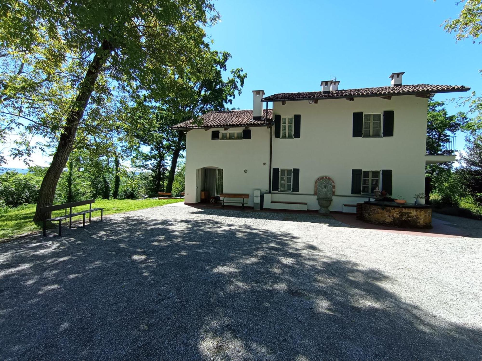 America Nei Boschi B&B Bra Ngoại thất bức ảnh